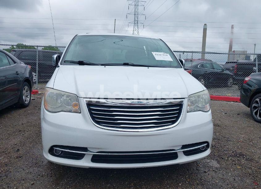 Photo 13 of 2015 Chrysler Town & COUNTRY TOURING-L (VIN 2C4RC1CG6FR507075)