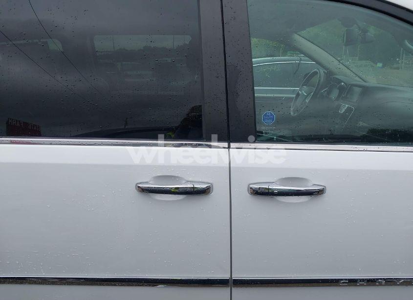 Photo 14 of 2015 Chrysler Town & COUNTRY TOURING-L (VIN 2C4RC1CG6FR507075)