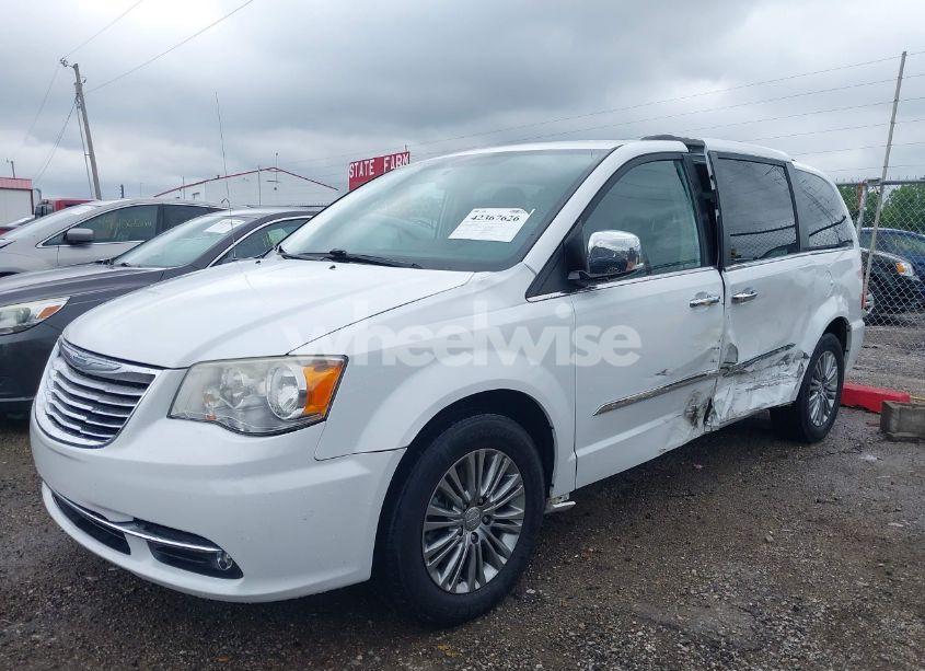 Photo 6 of 2015 Chrysler Town & COUNTRY TOURING-L (VIN 2C4RC1CG6FR507075)