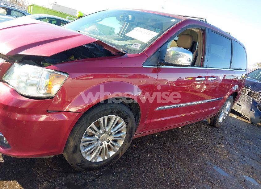 Photo 14 of 2015 Chrysler Town & COUNTRY TOURING-L (VIN 2C4RC1CG6FR562156)