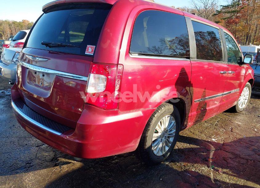 Photo 4 of 2015 Chrysler Town & COUNTRY TOURING-L (VIN 2C4RC1CG6FR562156)