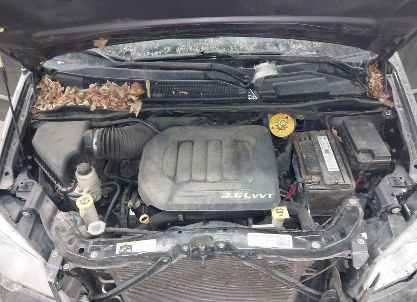 Photo 10 of 2015 Chrysler Town & COUNTRY TOURING-L (VIN 2C4RC1CG6FR572458)