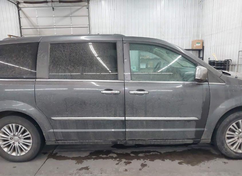 Photo 14 of 2015 Chrysler Town & COUNTRY TOURING-L (VIN 2C4RC1CG6FR572458)