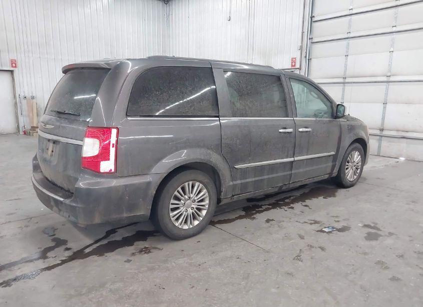 Photo 4 of 2015 Chrysler Town & COUNTRY TOURING-L (VIN 2C4RC1CG6FR572458)