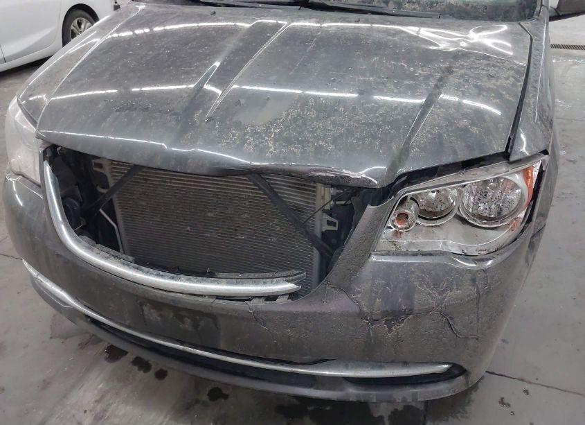 Photo 6 of 2015 Chrysler Town & COUNTRY TOURING-L (VIN 2C4RC1CG6FR572458)