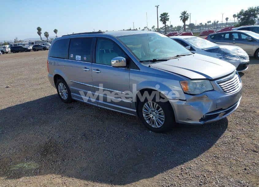 2015 Chrysler Town & COUNTRY TOURING-L (VIN 2C4RC1CG6FR638264) main photo