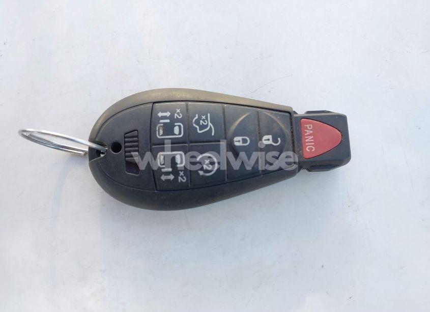 Photo 11 of 2015 Chrysler Town & COUNTRY TOURING-L (VIN 2C4RC1CG6FR638264)