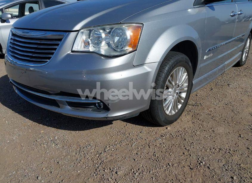 Photo 6 of 2015 Chrysler Town & COUNTRY TOURING-L (VIN 2C4RC1CG6FR638264)