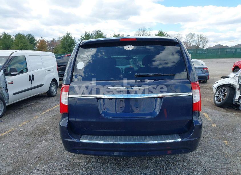 Photo 16 of 2015 Chrysler Town & COUNTRY TOURING-L (VIN 2C4RC1CG6FR673919)