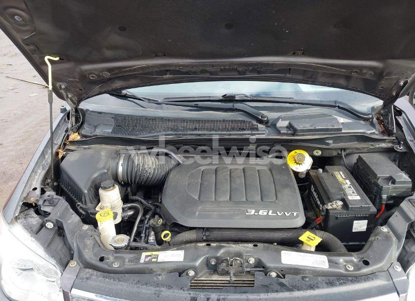 Photo 10 of 2015 Chrysler Town & COUNTRY TOURING-L (VIN 2C4RC1CG6FR697265)