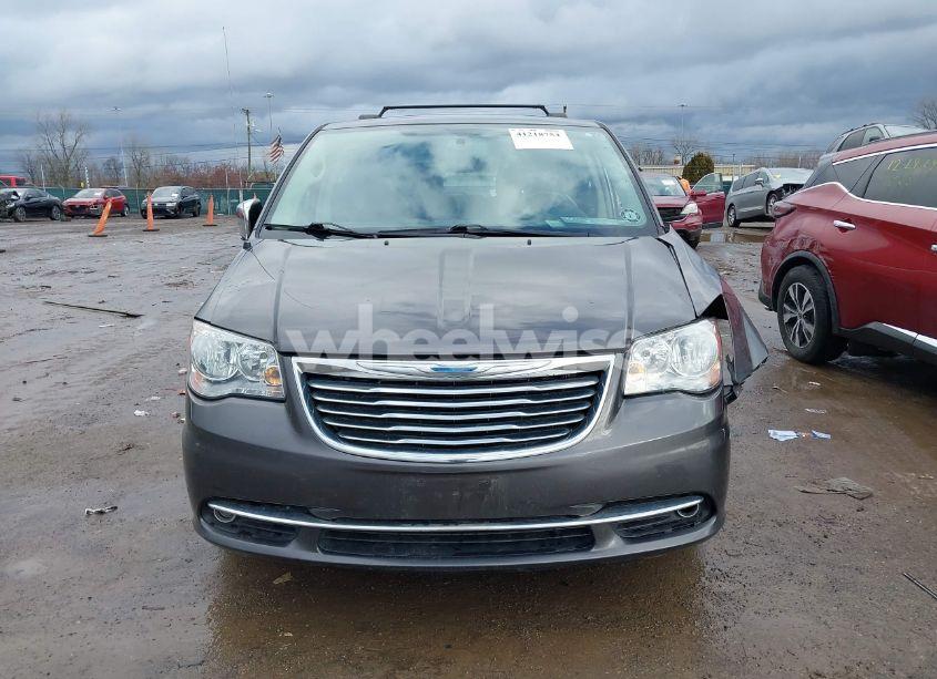Photo 12 of 2015 Chrysler Town & COUNTRY TOURING-L (VIN 2C4RC1CG6FR697265)