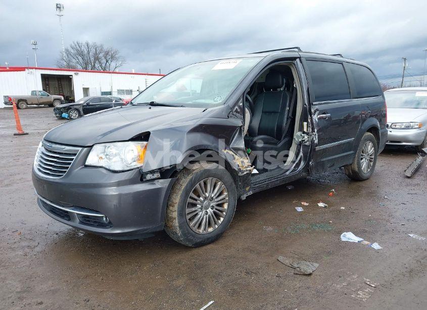 Photo 2 of 2015 Chrysler Town & COUNTRY TOURING-L (VIN 2C4RC1CG6FR697265)