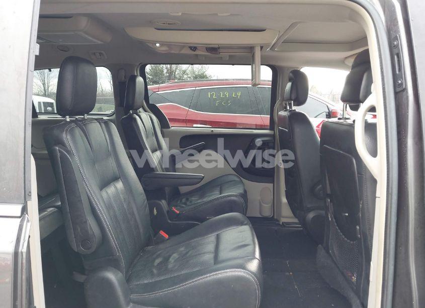 Photo 8 of 2015 Chrysler Town & COUNTRY TOURING-L (VIN 2C4RC1CG6FR697265)