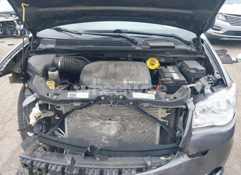 Photo 10 of 2015 Chrysler Town & COUNTRY TOURING-L (VIN 2C4RC1CG6FR705834)