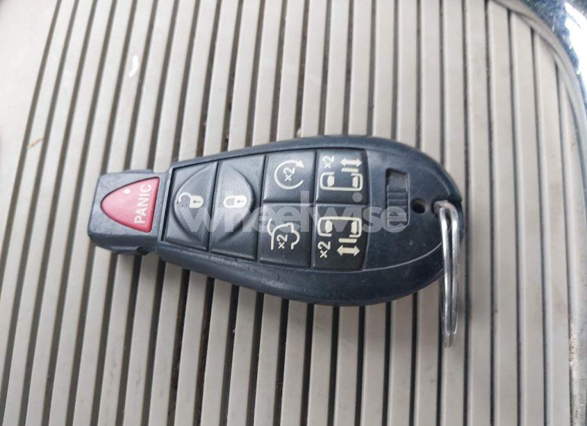 Photo 11 of 2015 Chrysler Town & COUNTRY TOURING-L (VIN 2C4RC1CG6FR705834)