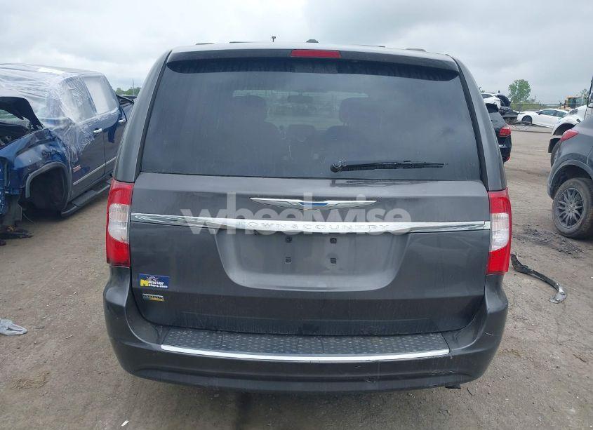 Photo 16 of 2015 Chrysler Town & COUNTRY TOURING-L (VIN 2C4RC1CG6FR705834)