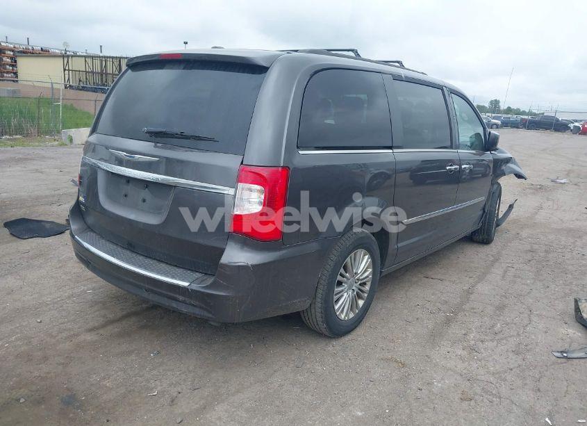 Photo 4 of 2015 Chrysler Town & COUNTRY TOURING-L (VIN 2C4RC1CG6FR705834)