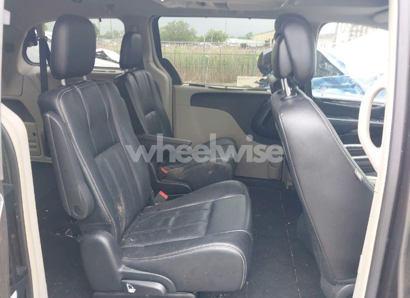 Photo 8 of 2015 Chrysler Town & COUNTRY TOURING-L (VIN 2C4RC1CG6FR705834)