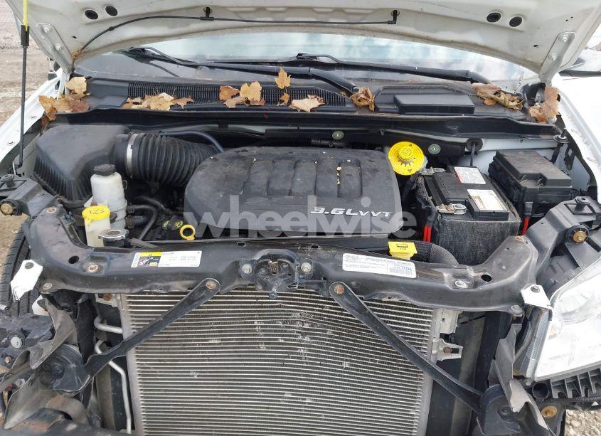 Photo 10 of 2015 Chrysler Town & COUNTRY TOURING-L (VIN 2C4RC1CG6FR756024)