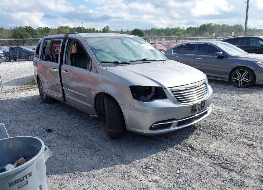 2016 Chrysler Town & COUNTRY TOURING-L ANNIVERSARY EDITION (VIN 2C4RC1CG6GR239422) main photo