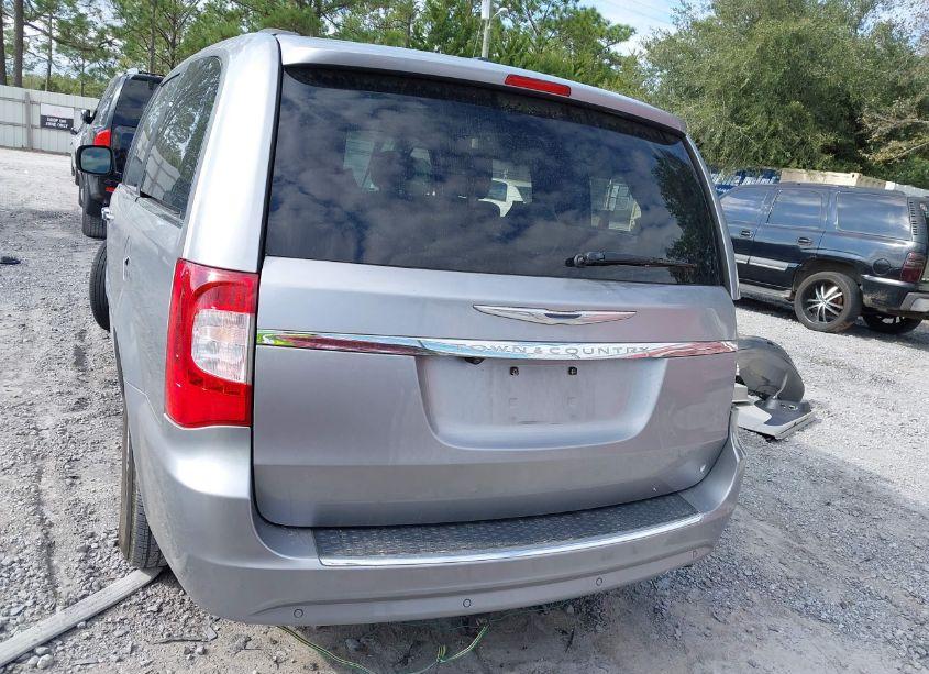 Photo 16 of 2016 Chrysler Town & COUNTRY TOURING-L ANNIVERSARY EDITION (VIN 2C4RC1CG6GR239422)
