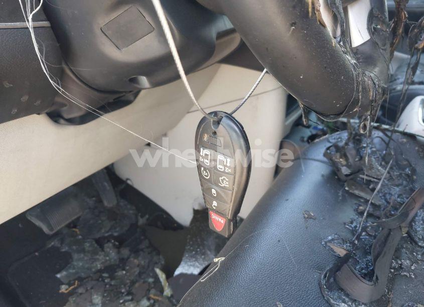 Photo 11 of 2016 Chrysler Town & COUNTRY TOURING-L (VIN 2C4RC1CG6GR248203)