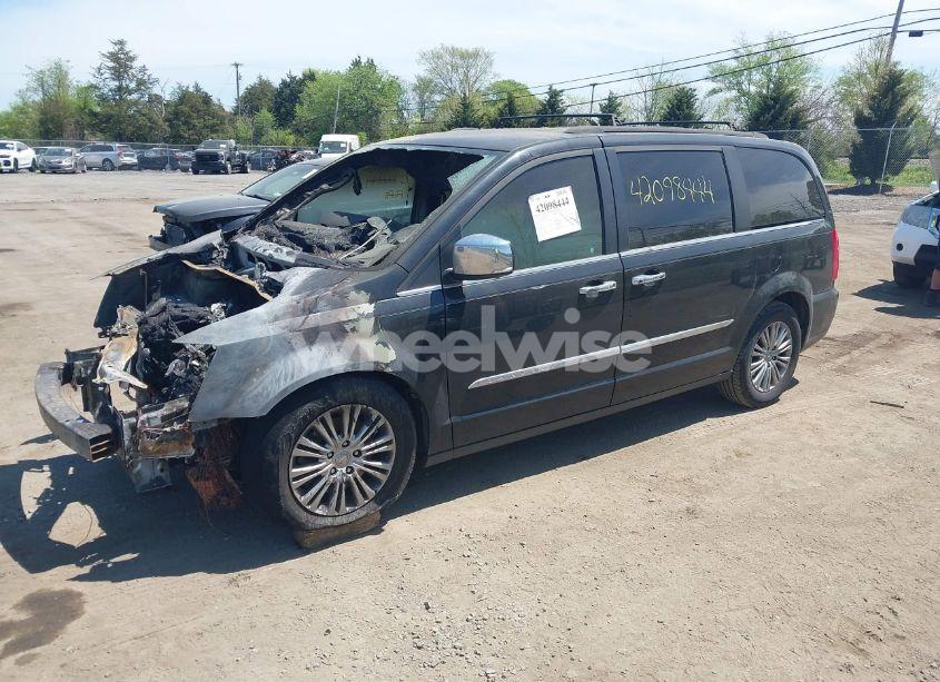 Photo 2 of 2016 Chrysler Town & COUNTRY TOURING-L (VIN 2C4RC1CG6GR248203)