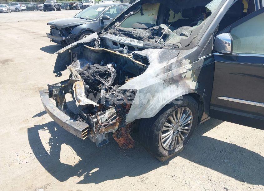 Photo 6 of 2016 Chrysler Town & COUNTRY TOURING-L (VIN 2C4RC1CG6GR248203)