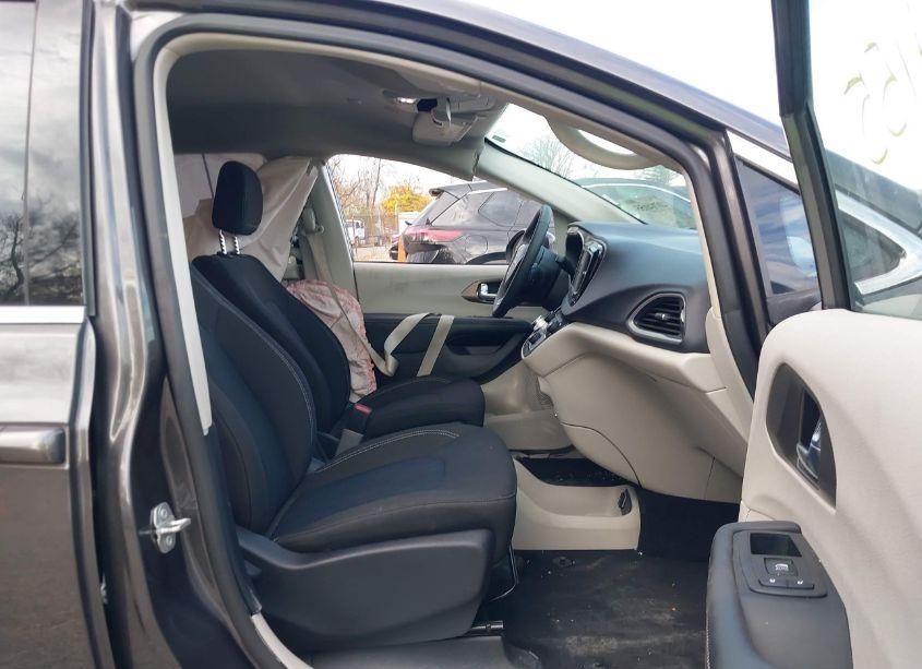 Photo 5 of 2023 Chrysler Voyager LX (VIN 2C4RC1CG6PR549201)