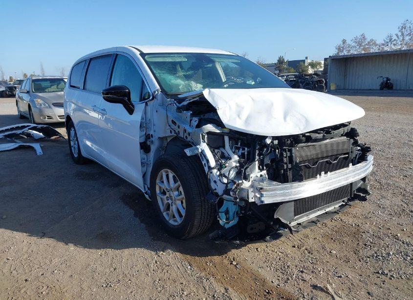 2024 Chrysler Voyager LX (VIN 2C4RC1CG6RR121230) main photo