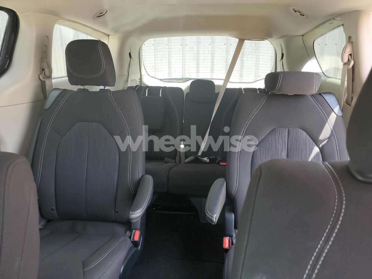 Photo 10 of 2024 CHRYSLER VOYAGER LX (VIN 2C4RC1CG6RR132034)