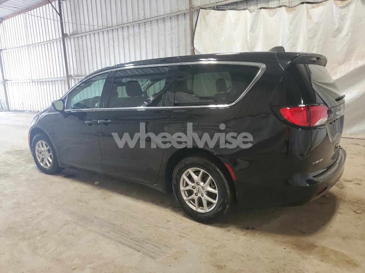 Photo 2 of 2024 CHRYSLER VOYAGER LX (VIN 2C4RC1CG6RR132034)