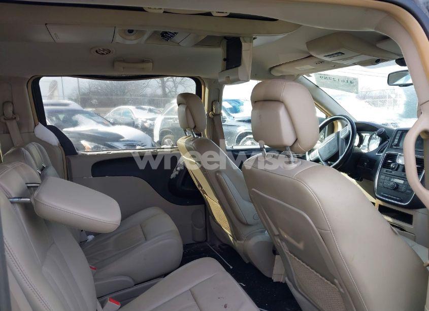 Photo 8 of 2012 Chrysler Town & COUNTRY TOURING-L (VIN 2C4RC1CG7CR125519)