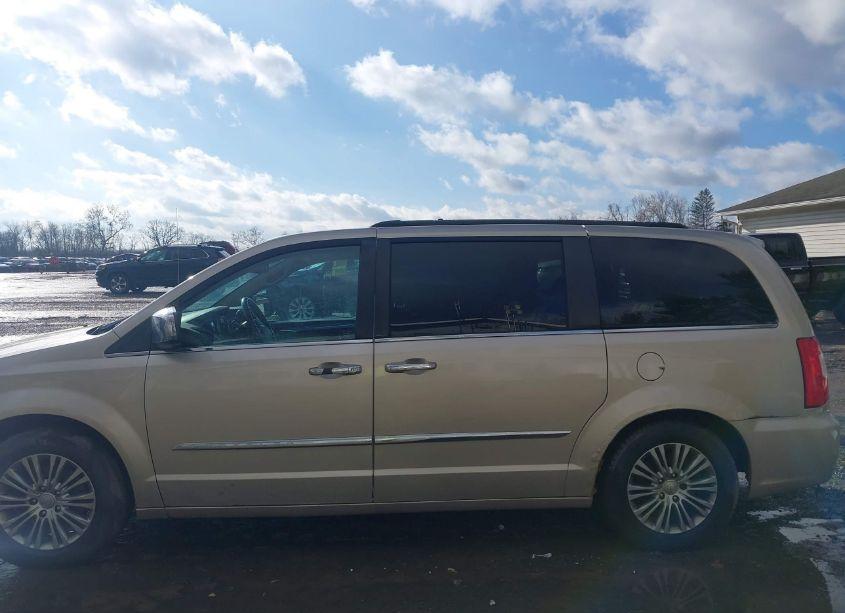 Photo 14 of 2013 Chrysler Town & COUNTRY TOURING-L (VIN 2C4RC1CG7DR511827)