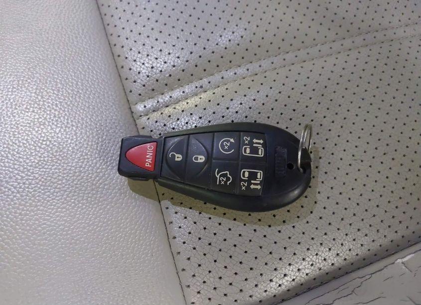 Photo 11 of 2013 Chrysler Town & COUNTRY TOURING-L (VIN 2C4RC1CG7DR512699)