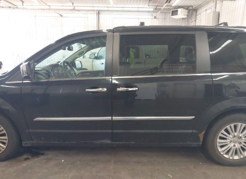 Photo 15 of 2013 Chrysler Town & COUNTRY TOURING-L (VIN 2C4RC1CG7DR512699)