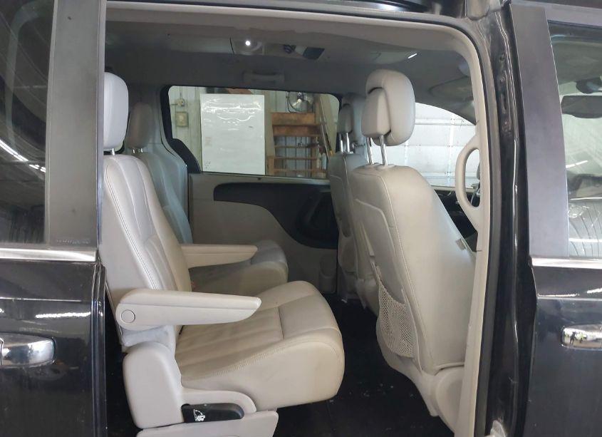 Photo 8 of 2013 Chrysler Town & COUNTRY TOURING-L (VIN 2C4RC1CG7DR512699)