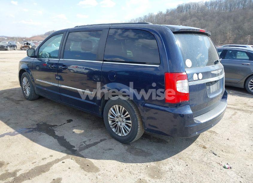 Photo 3 of 2013 Chrysler Town & COUNTRY TOURING-L (VIN 2C4RC1CG7DR570926)