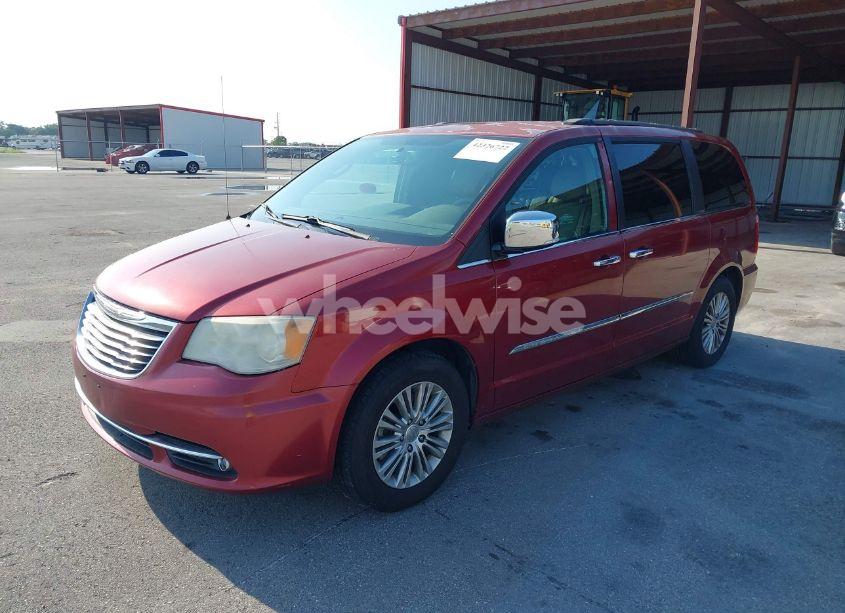 Photo 2 of 2013 Chrysler Town & COUNTRY TOURING-L (VIN 2C4RC1CG7DR646841)