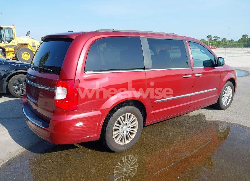 Photo 4 of 2013 Chrysler Town & COUNTRY TOURING-L (VIN 2C4RC1CG7DR646841)