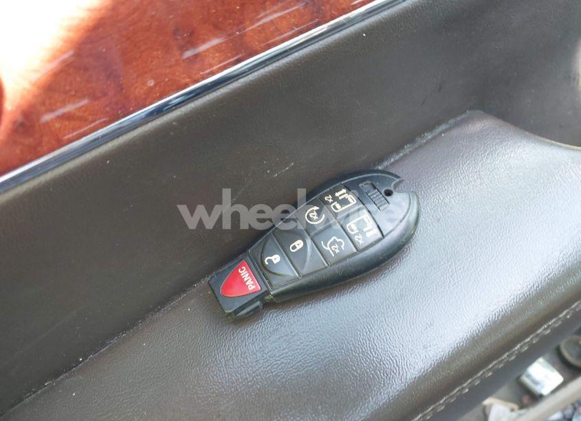 Photo 11 of 2013 Chrysler Town & COUNTRY TOURING-L (VIN 2C4RC1CG7DR661162)