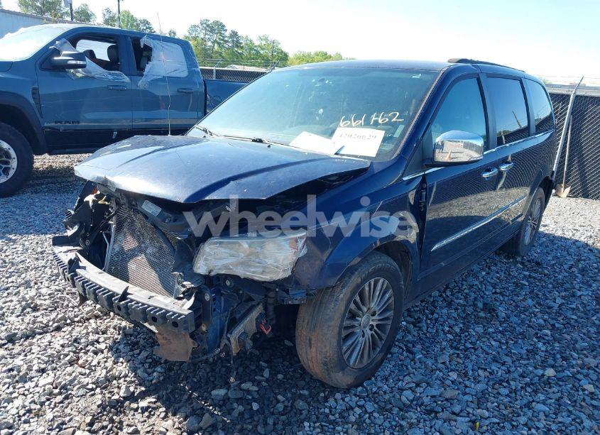 Photo 2 of 2013 Chrysler Town & COUNTRY TOURING-L (VIN 2C4RC1CG7DR661162)