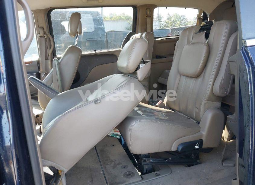 Photo 8 of 2013 Chrysler Town & COUNTRY TOURING-L (VIN 2C4RC1CG7DR661162)