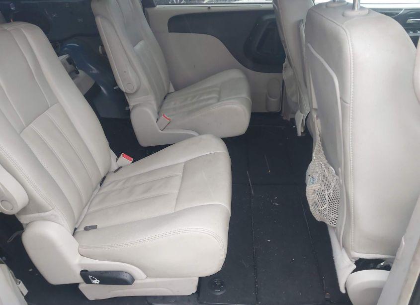 Photo 8 of 2013 Chrysler Town & COUNTRY TOURING-L (VIN 2C4RC1CG7DR668564)