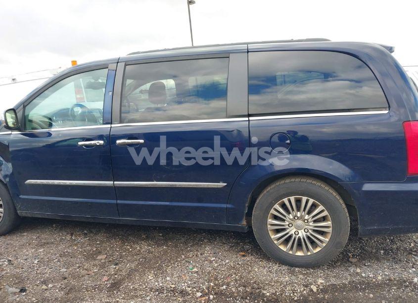 Photo 14 of 2013 Chrysler Town & COUNTRY TOURING-L (VIN 2C4RC1CG7DR676938)