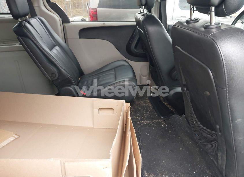 Photo 8 of 2013 Chrysler Town & COUNTRY TOURING-L (VIN 2C4RC1CG7DR676938)