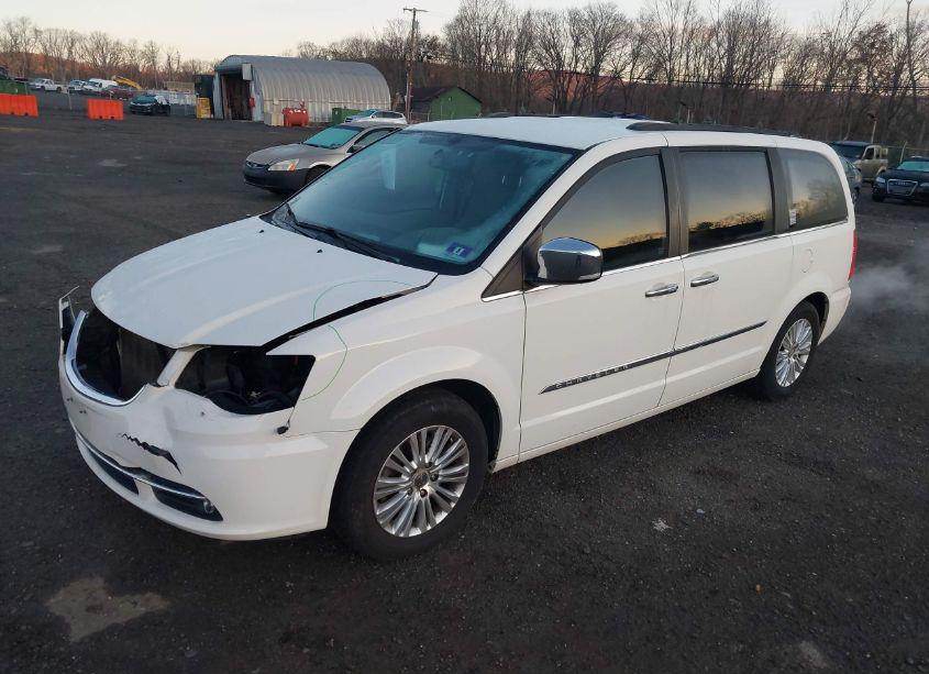 Photo 2 of 2013 Chrysler Town & COUNTRY TOURING-L (VIN 2C4RC1CG7DR712031)