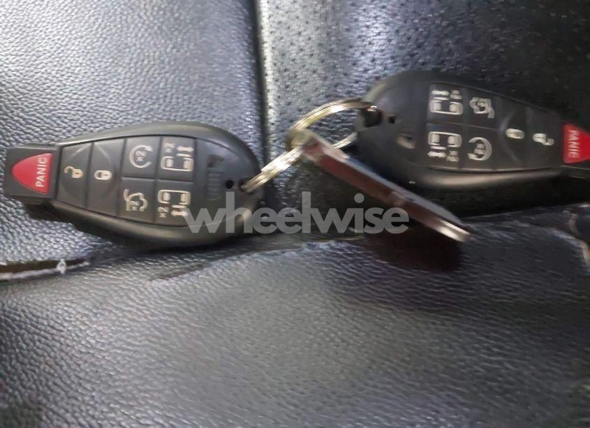 Photo 11 of 2013 Chrysler Town & COUNTRY TOURING-L (VIN 2C4RC1CG7DR810542)