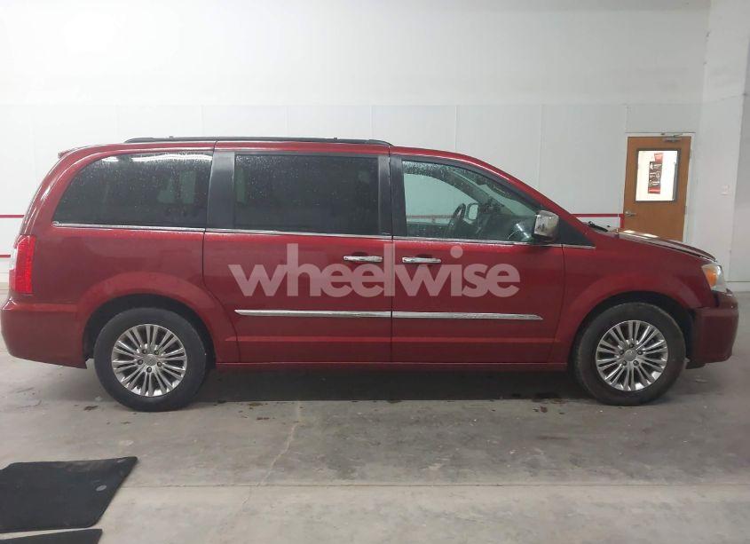 Photo 13 of 2013 Chrysler Town & COUNTRY TOURING-L (VIN 2C4RC1CG7DR810542)