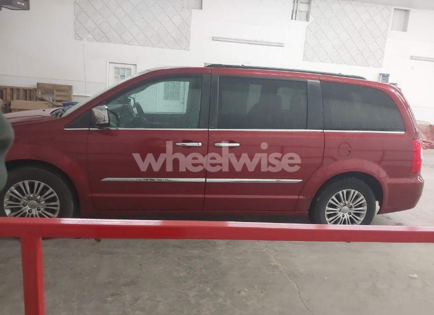 Photo 14 of 2013 Chrysler Town & COUNTRY TOURING-L (VIN 2C4RC1CG7DR810542)